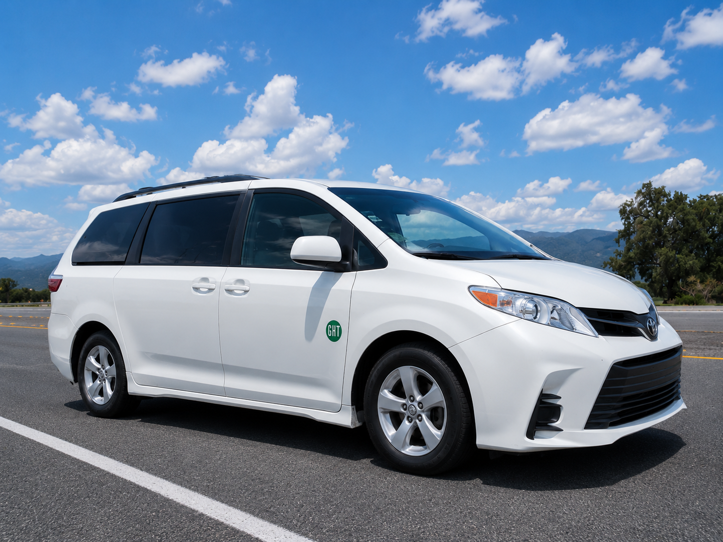 Toyota Sienna de Green Human Transport